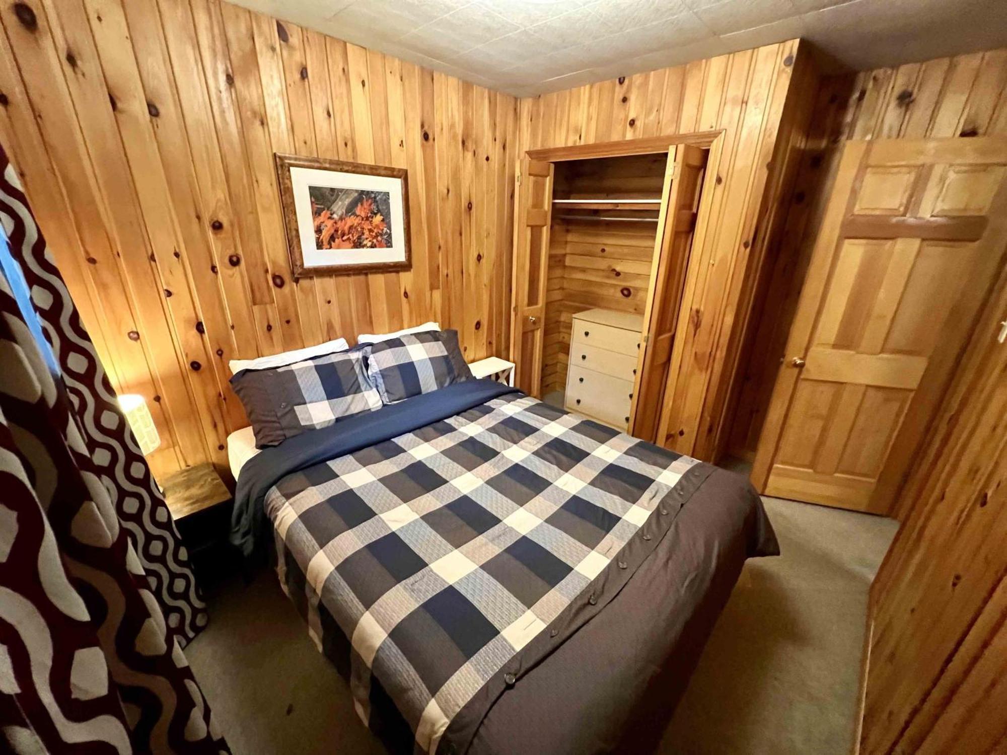 High Falls Bay Cottages, Camping & Waterpark Bracebridge Bagian luar foto