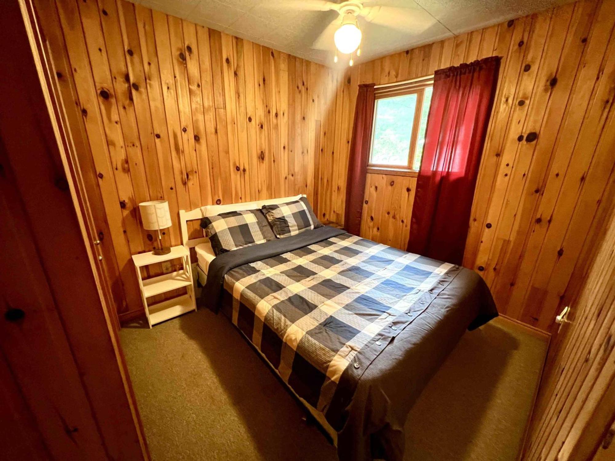 High Falls Bay Cottages, Camping & Waterpark Bracebridge Bagian luar foto