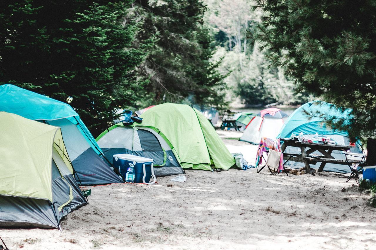 High Falls Bay Cottages, Camping & Waterpark Bracebridge Bagian luar foto