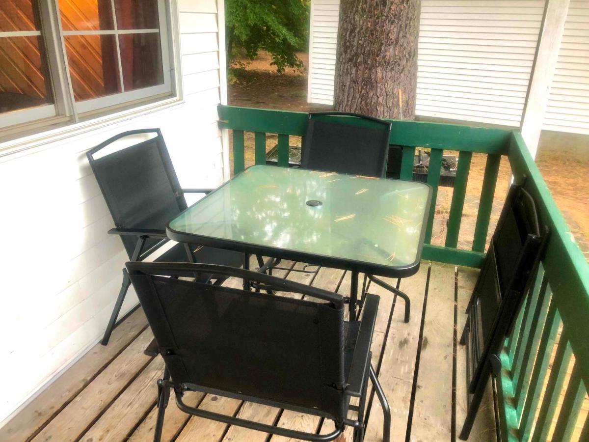 High Falls Bay Cottages, Camping & Waterpark Bracebridge Bagian luar foto